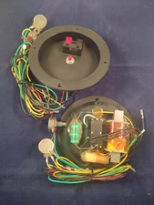 3-way Passive Crossover, 200 watts,  1 kHz and 7 kHz mounted on cup with inputs