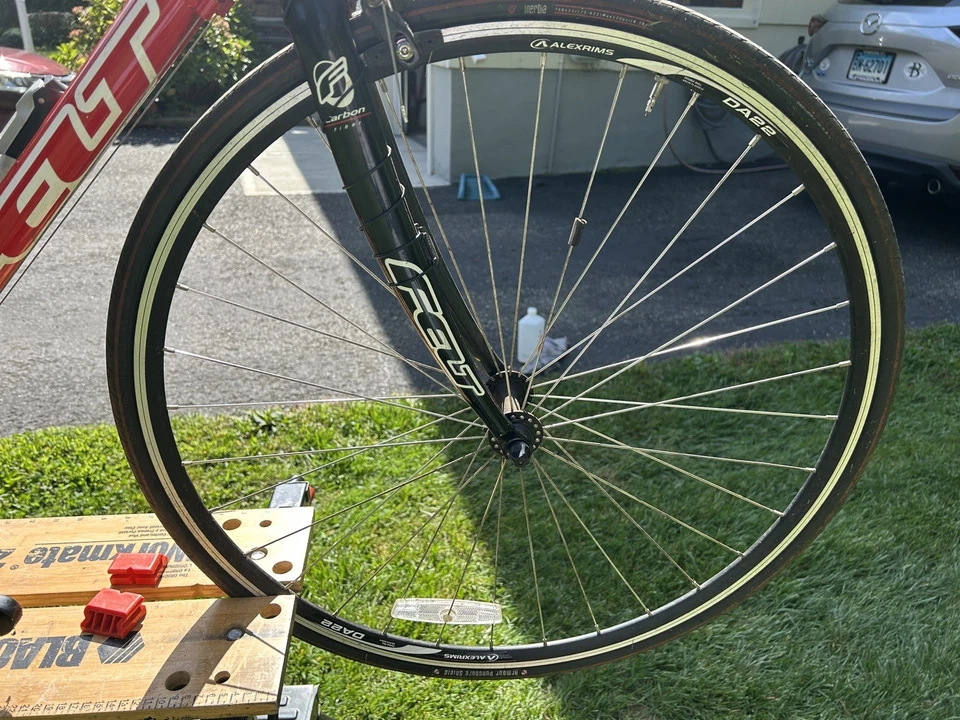 Womens Felt brand red road bike used for sprint triathlons  - Image 3 of 4