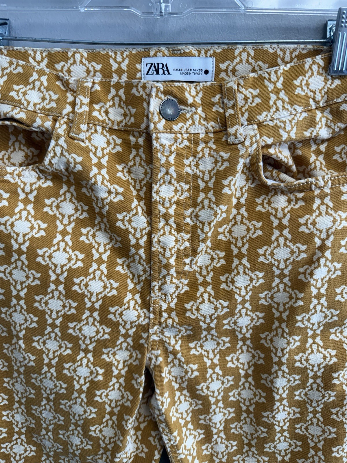 Zara Medallion Print Raw Hem Jeans Sz 8  thumbnail 2