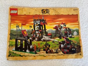 RARE Vintage 100% Complete LEGO 6096  BULL'S  ATTACK  Castle Knight No box