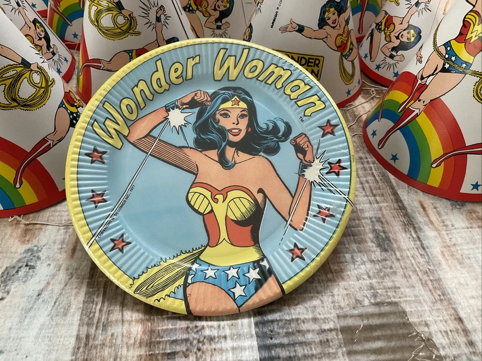 Sombreros/Placas Vintage Años 70/80 Mujer Maravilla Fiesta Cumpleaños LEER DESCRIPCIÓN Foto 3 de 4