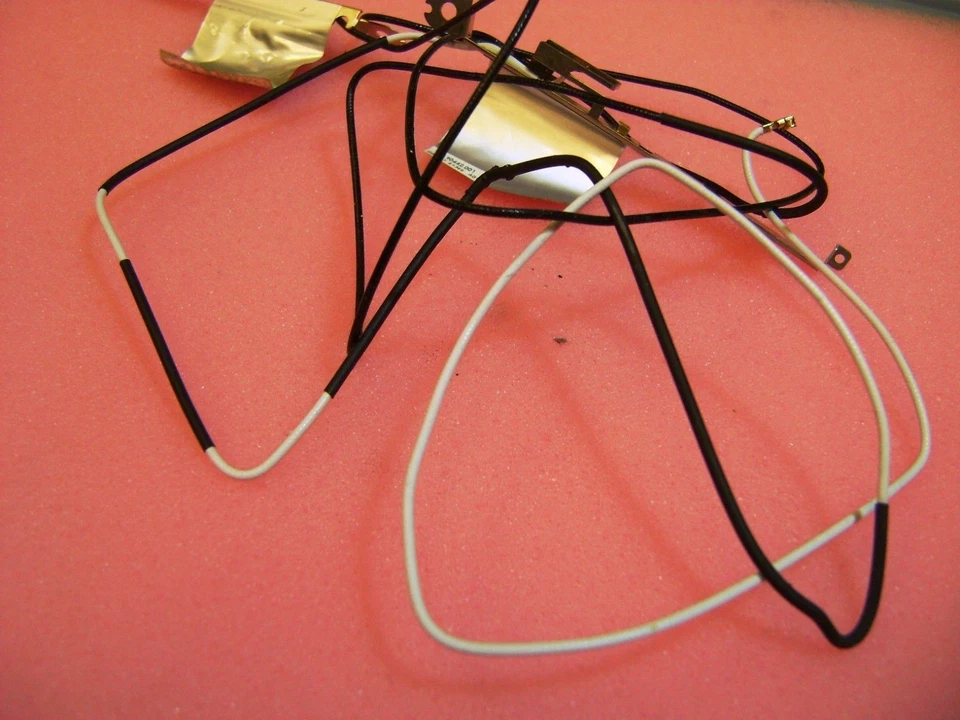 Acer Aspire 4620 WiFi Antenna Cables 25.90414.001 - Image 3 of 4