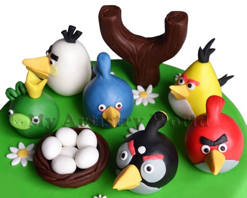 A set of Angry Birds themed edible 3D fondant cake toppers. Angry Birds figures. - Picture 2 of 2