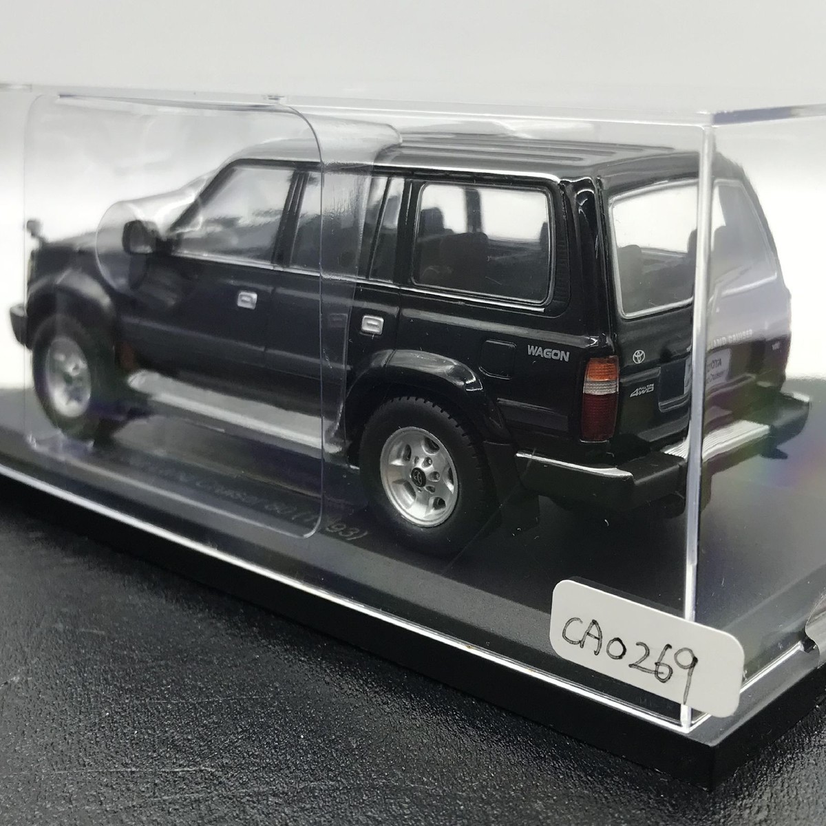 Mini Car Toyota Land Cruiser 80 1993 1/43 Scale Box Display