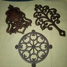 Vintage Lot Of 3 Heavy Cast Iron Trivets Rustic Country Lodge Cabin