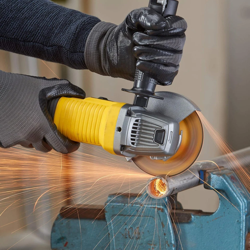 STANLEY FMEG210-QS Smerigliatrice, Giallo/Nero - Immagine 3 di 4