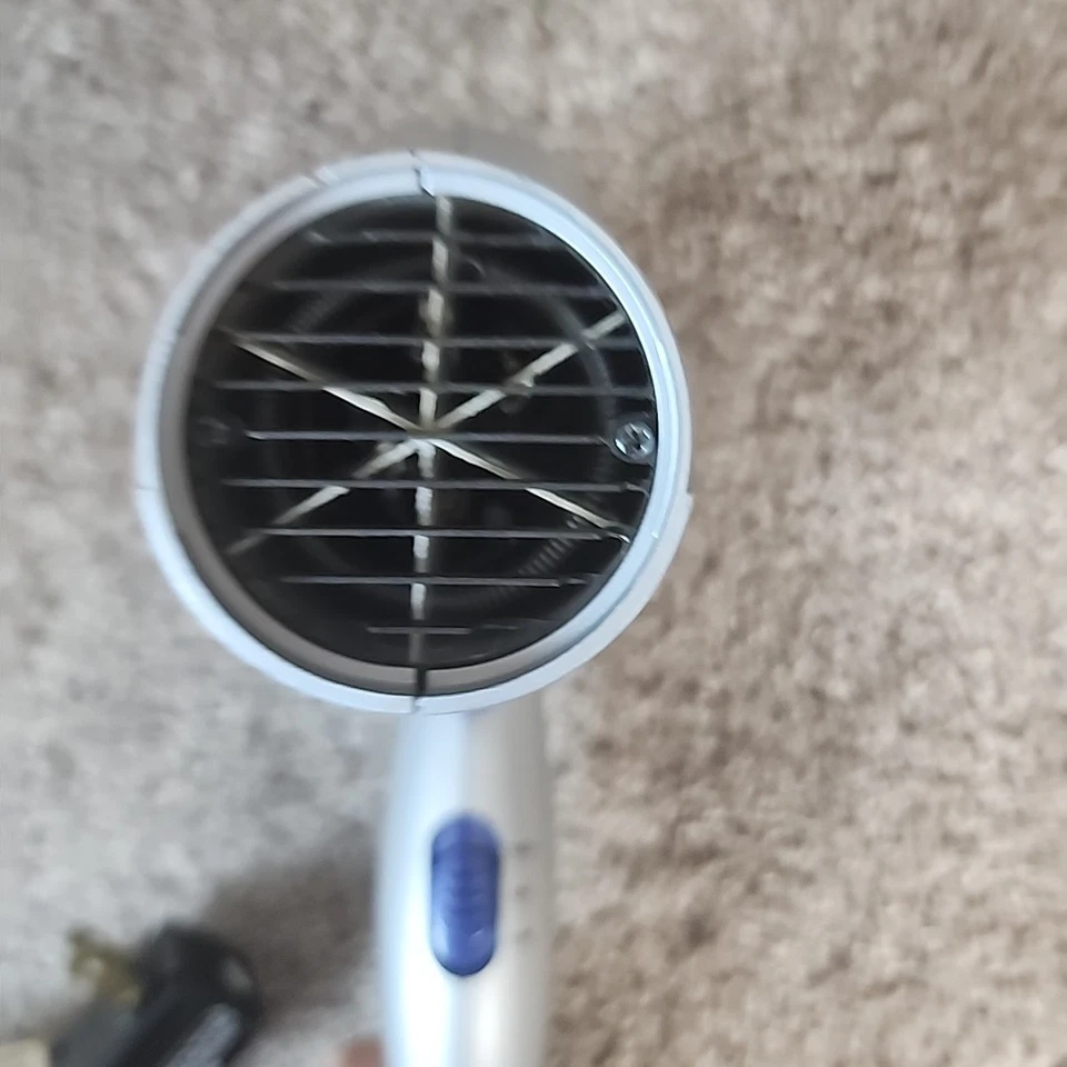 Secador de pelo portátil de viaje Revlon Ion Styler modelo RV461 1875 vatios Foto 2 de 4