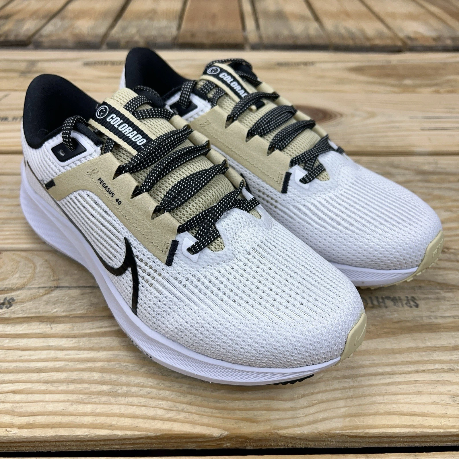Nike Air Zoom Pegasus 40 Colorado Buffaloes Men's 6 Women's 7.5 FQ2140-100