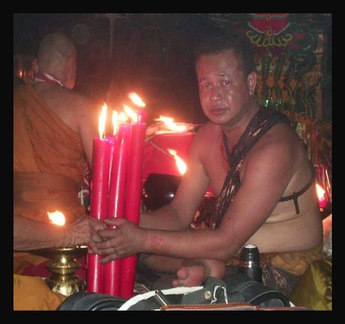 Thai Amulet Charming Phra Pidda Peediator Leklai dangers protection By Aj Mom - Picture 7 of 12