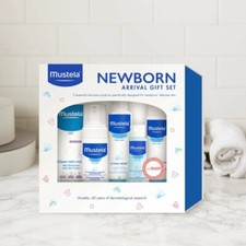 Mustela Newborn Arrival Gift Set, Baby Bath Time Skin Care Essentials, 5 Items