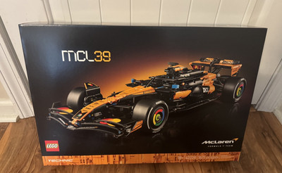 LEGO Technic McLaren MCL39 F1 Car 42228 (1675 pieces) (NEW)