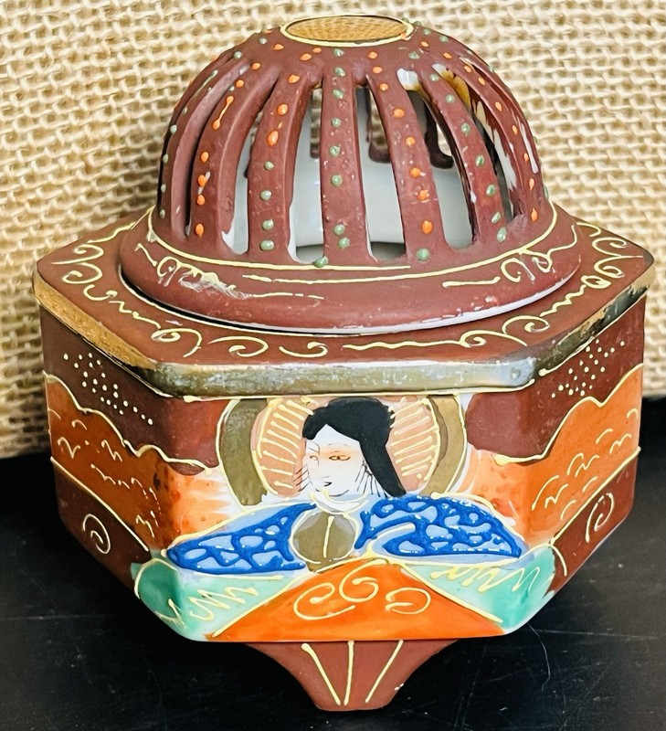 Antique Japanese Satsuma Hand Painted Porcelain Incense Burner W Lid EUC!