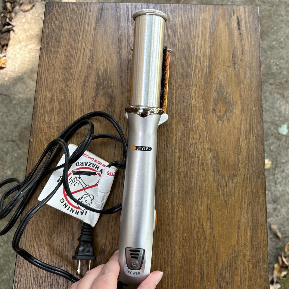 Cepillo Plancha de Pelo Plancha Caliente Giratoria Instyler IS1001 con Protector Belleza Fecha Foto 2 de 4