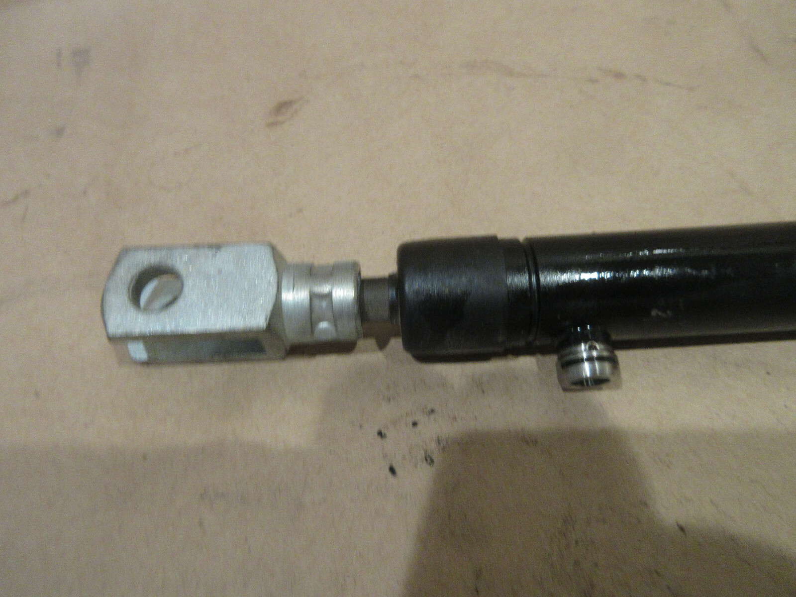 Ferrari California - RH Front Piston / Ram For Convertible Top - P/N 81859400