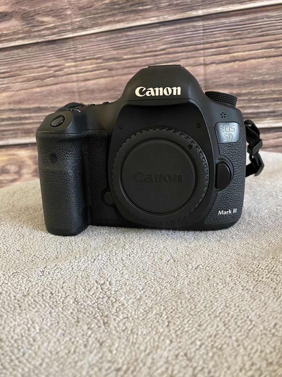 canon 5d mark iii with lens Canon EOS 5D Mark III with canon 5d mark iii with lens Canon EOS 5D Mark III with