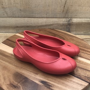 red crocs size 9