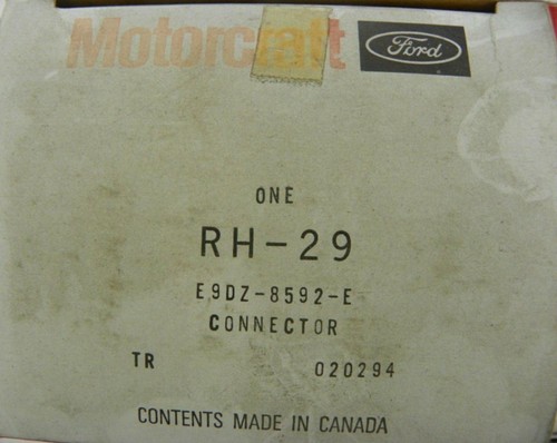 Thermostat Housing RH29 Ford OEM E9DZ-8592-E - Picture 6 of 6