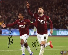 Taty Walker-Peters Multi Signed 10x8 West Ham Photo ACG CERTIFIED AG120252