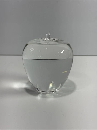 Beautiful Signed STEUBEN Apple Crystal Art Glass Paperweight 4"