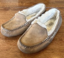UGG Ansley Women 6 Moccasin Slipper Chestnut Brown Suede Sheepskin Slipon Loafer