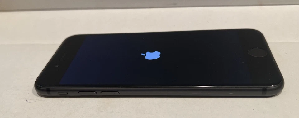 Apple iPhone 8 Plus 64 GB gris espacial Verizon Foto 3 de 4