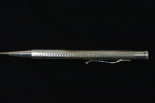 SOILD HALLMARKED SILVER YARD O LED PROPELLING PENCIL. London 1952