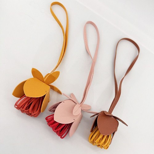 Car Keyring Flower Pu Leather Pendant Hanger Bag Pendant Car Accessory - Picture 5 of 15