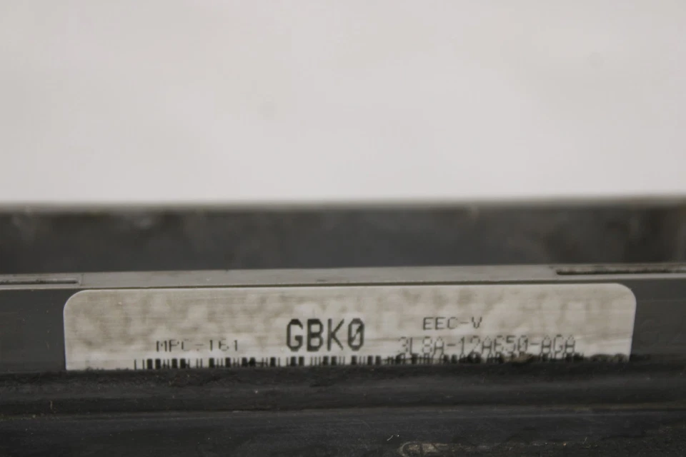 Engine ECM Electronic Control Module 3.0L Automatic Fits 04 ESCAPE 1409883 Foto 2 de 4