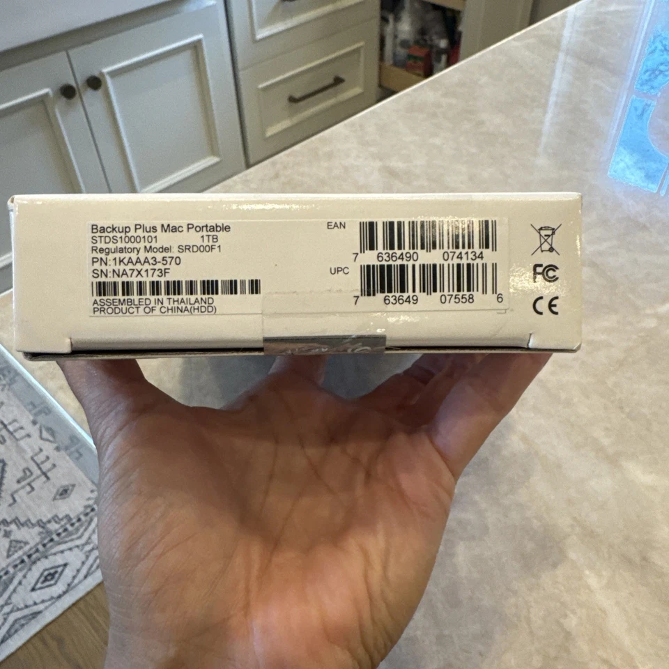 Seagate Backup Plus Slim 1TB External HD for Mac SRD00F1 USB 3.0 - Silver - Image 3 of 4