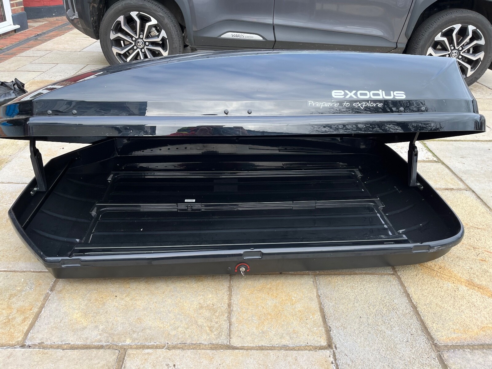 Halfords Exodus 470 Black Roof Box Used, in good condition eBay