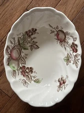Vintage Johnson Brothers Harvest Time Vegetable Bowl England 9” X 7” EXCELLENT