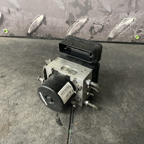 2010 Mercedes C300 ABS Anti Lock Pump Brake Module OEM 2049012500 - Foto 3 di 6