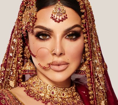Prima x Shaneeq Lashes - in  Bridal   (set of two)