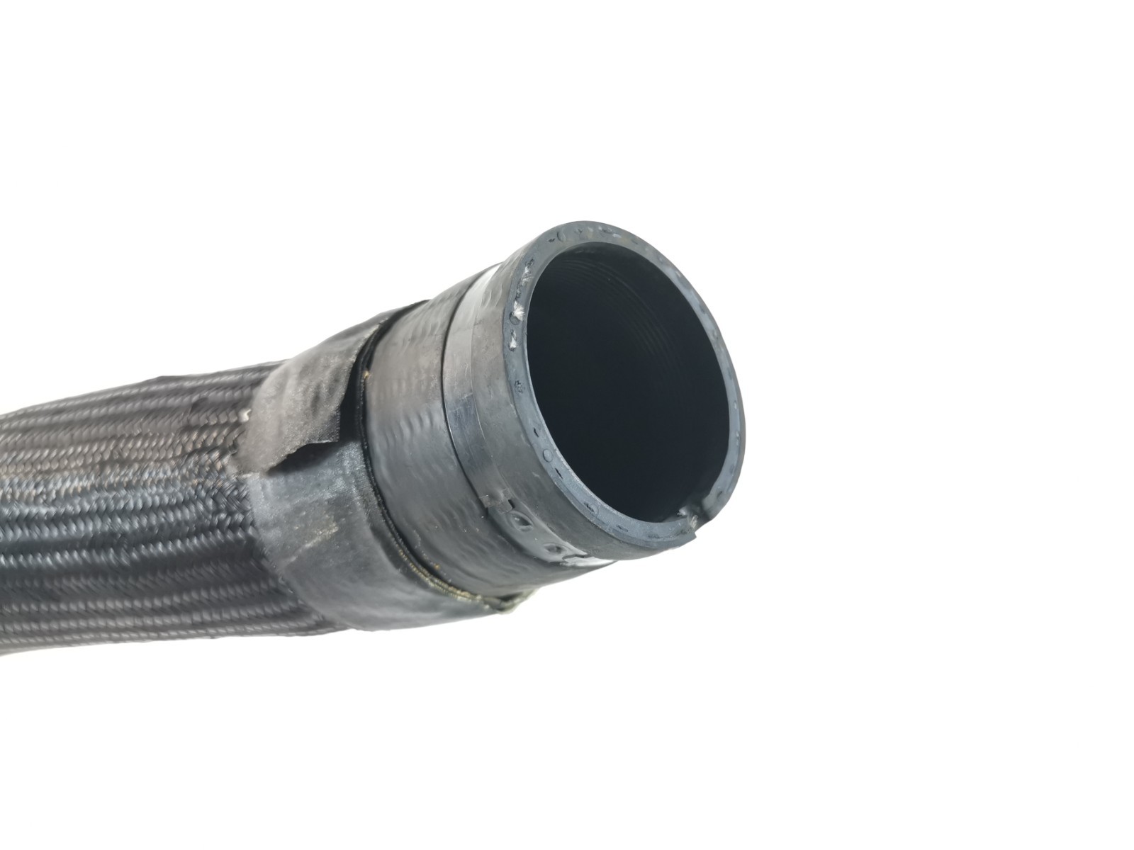 Maserati Ghibli 2018 M156E AWD 3.0 Right Air Inlet Intake Hose Pipe 670039354