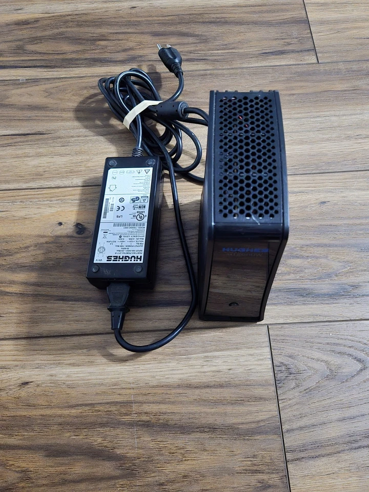 HughesNet HT2000W Black Satellite Dual Band 2.4Ghz-5Ghz Internet Modem Router - Image 2 of 4