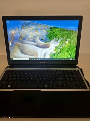 Gateway Laptop Windows 8 NE52224U 15.6 Inch Display 4gb RAM 1TB