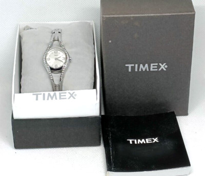 TIMEX Damen-Quarzuhr silberfarben Kristall detailliert - sehr guter Zustand & funktioniert