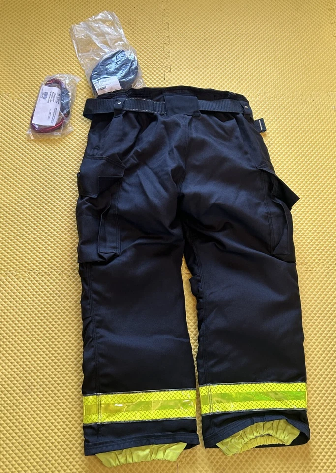 Pantalones Globe IH - NUEVOS (Talla 40 X 30) MFG Fecha: 08/22 Foto 2 de 3