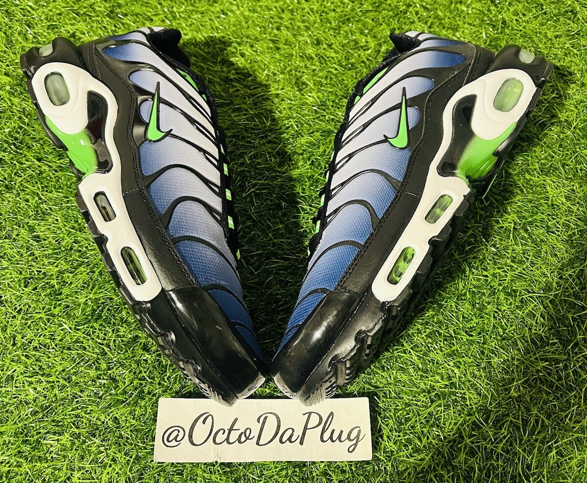 scream green air max plus