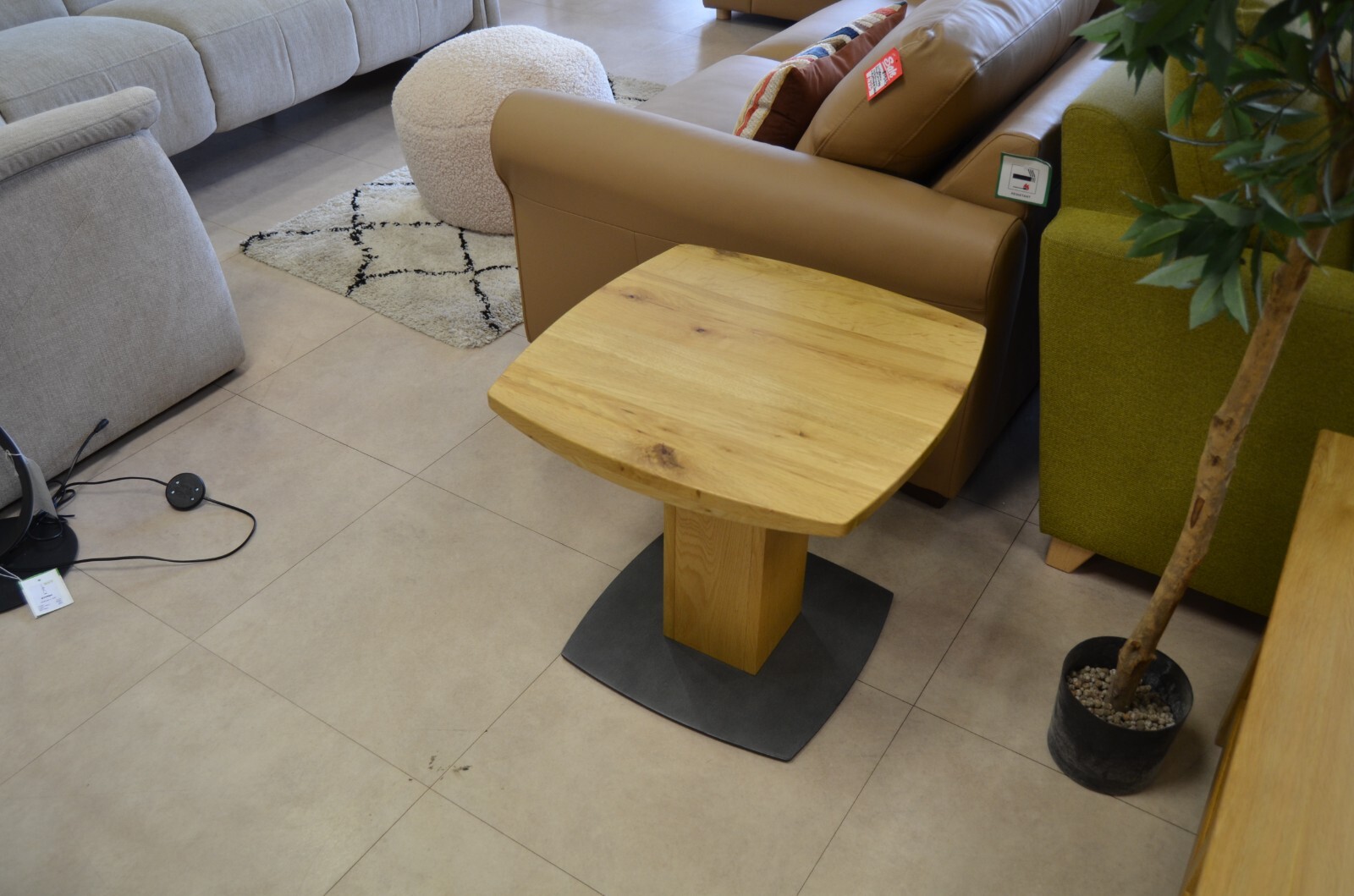 Small Table Side Oak Modern Pillar Lamp Table Minimalist Ex Display Clearance