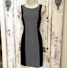 Isabel & Nina Size 8 Womans Black White Textured Knit Classy Sheath Career Dress
