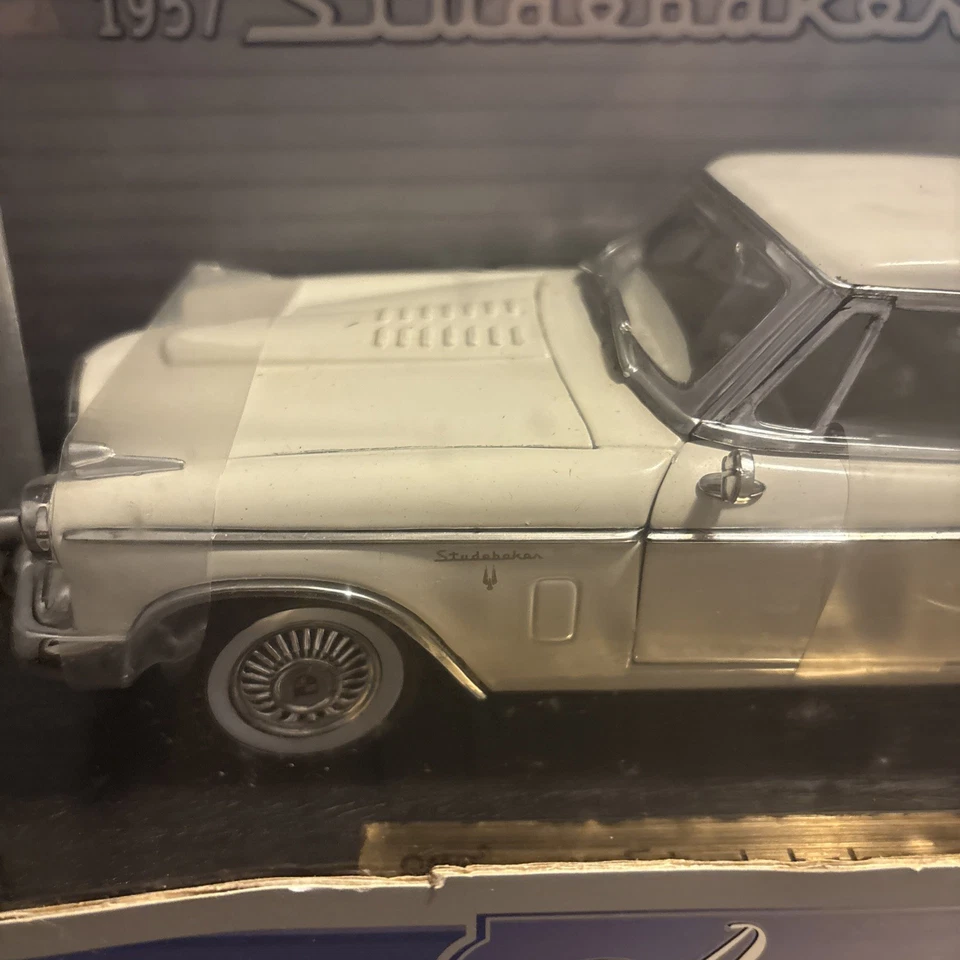 Anson Classic 1957  White Studebaker Golden Hawk Die Cast  1:18 Scale - Image 3 of 4