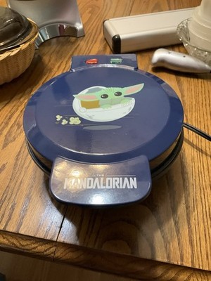 Star Wars The Mandalorian The Child Waffle Maker Baby Yoda Waffle