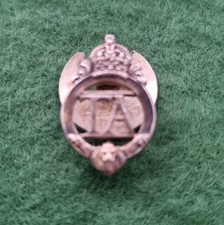 The Territorial Army WW2 era Lapel badge