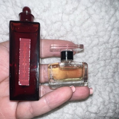 Bundle set: Shiseido Revitalizing Essence 0.2 fl oz & Marc Jacob s Parfume 0.13 