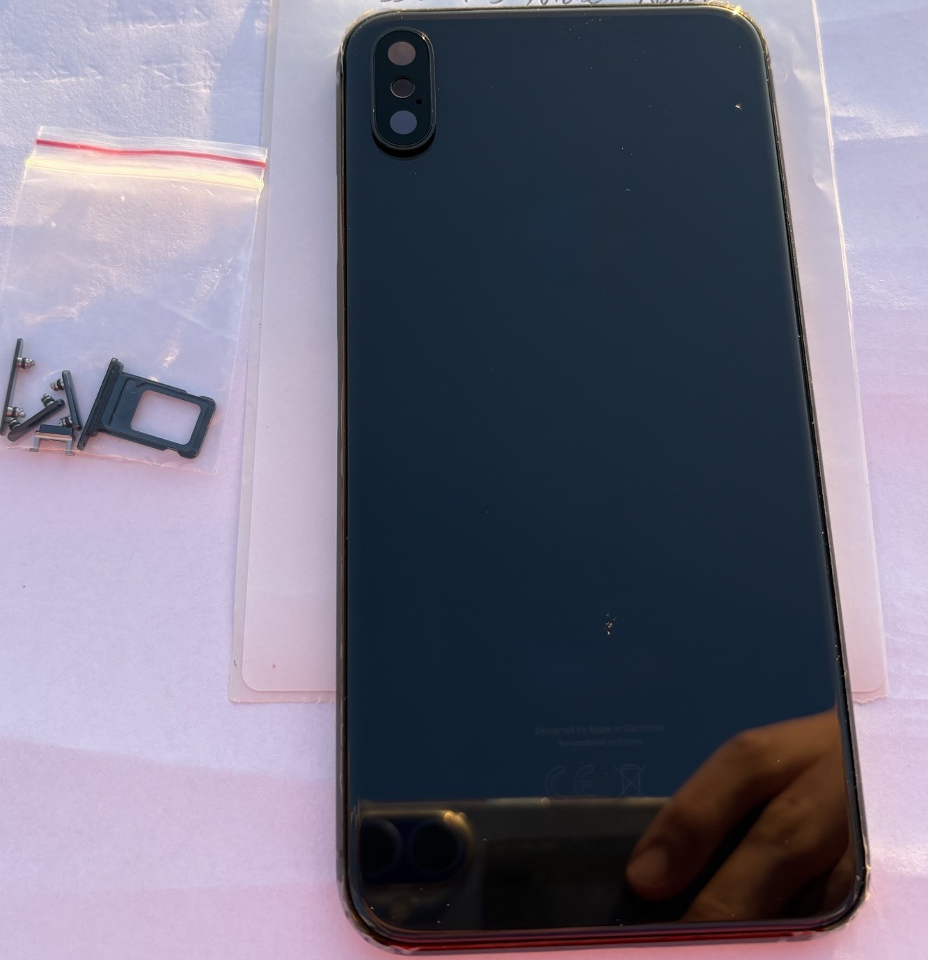 Châssis iPhone XS Max noir coque arrière vitre et châssis nu de rechange