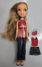 Bratz Forever Diamondz Fianna Doll 2006 MGA w/ Original Outfits, Shoes & Purse