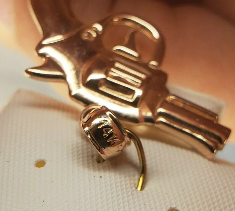 Pingente de pistola de arma de fogo Colt 45 revólver magnum ouro rosa sólido 14k  - Imagem 3 de 4