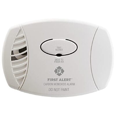 First Alert 1039734 Plug-in Carbon Monoxide Alarm w Battery Backup