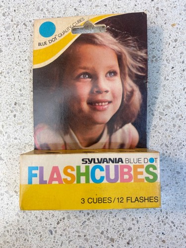 Vintage Sylvania Flash Cubes Blue Dot 3er Pack -12 Blitze Neu im Karton